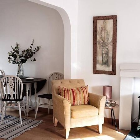 Best Location In Town, It Is All On The Doorstep. Ayr Eksteriør billede